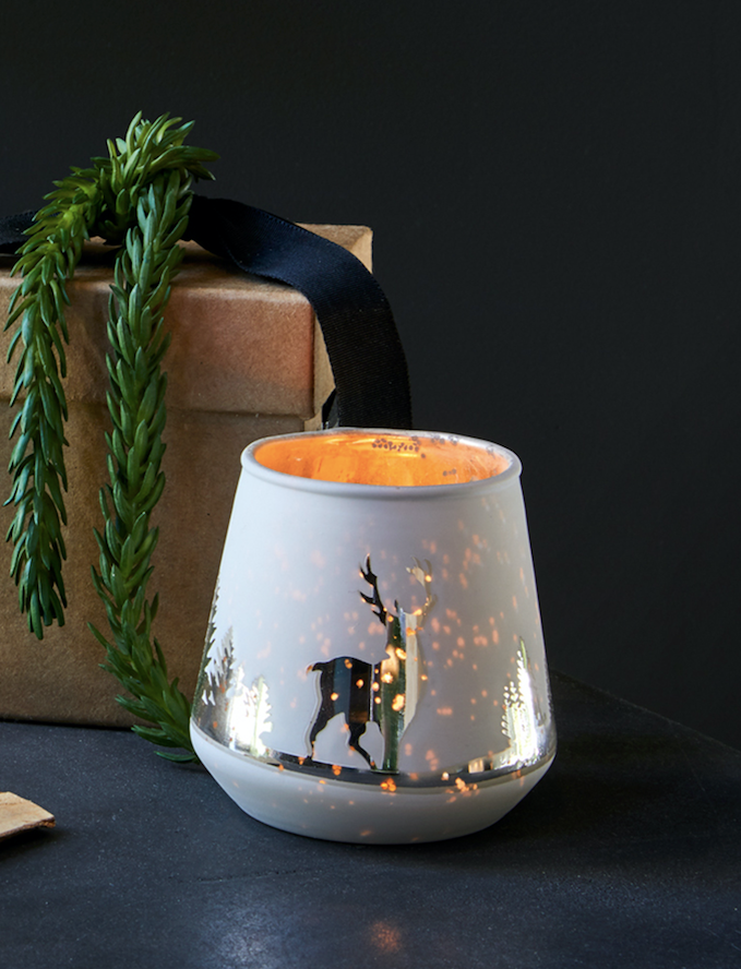 Vaikse öö teeküünlaalus 2 tk