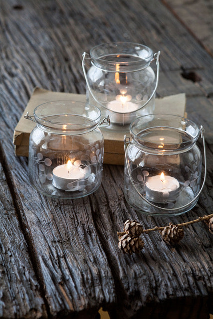 Mia teeküünlaalused, 3 tk