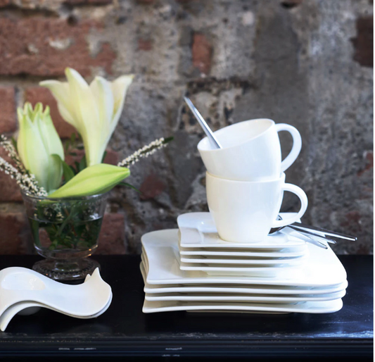 Valge liilia taldrikud 4 tk