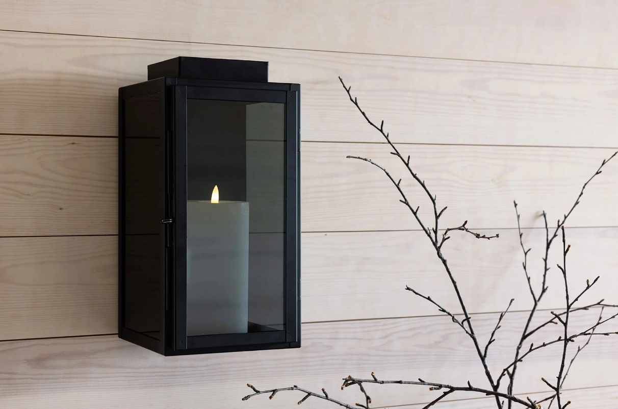 Tokyo seinalamp värvilise klaasiga