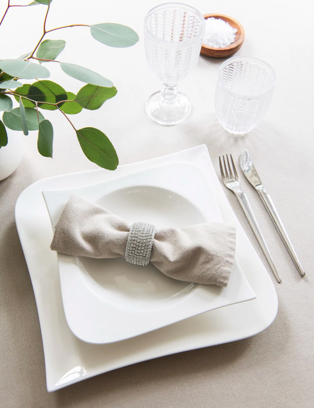 PAKETPRIS Vit Lilja Middagstallrik, Soppskål och Assiett